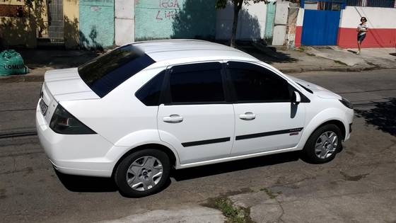 FORD FIESTA 1.6 MPI CLASS SEDAN 8V FLEX 4P MANUAL FORD FIESTA 1.6 MPI CLASS SEDAN 8V FLEX 4P MANUAL